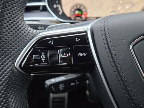 Used 2024 Audi S8 image 30