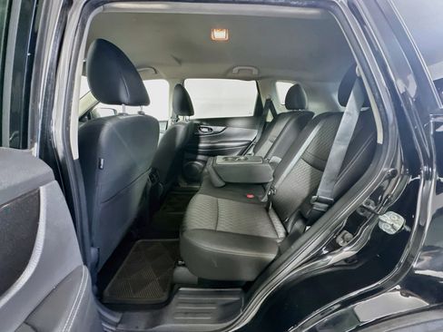 Used 2020 Nissan Rogue SV FWD image 26