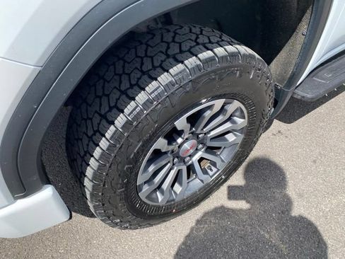 Used 2021 GMC Sierra 1500 AT4 w/ AT4 Premium Package AWD/4WD image 12