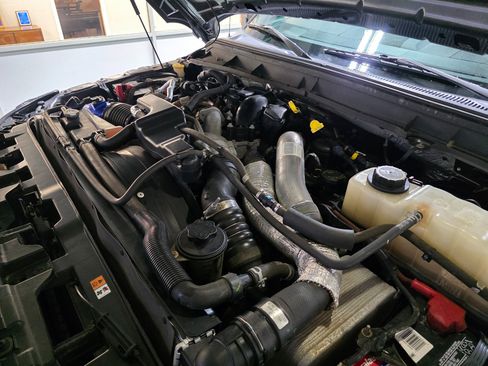 Used 2016 Ford F350 Lariat w/ Lariat Ultimate Package image 41