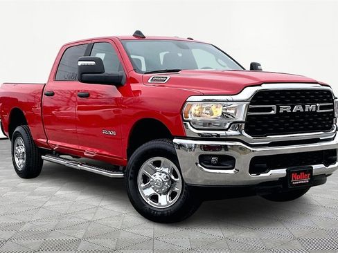 Used 2024 RAM 2500 Big Horn w/ Bed Utility Group image 12