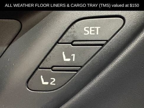 Used 2025 Toyota Crown Signia w/ Advanced Technology Package image 6