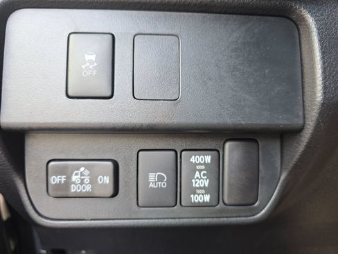 Used 2023 Toyota Tacoma TRD Sport w/ Technology Package AWD/4WD image 25