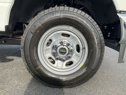 New 2026 Ford F250 XL w/ XL Chrome Package image 10