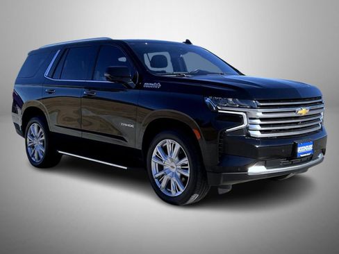 Used 2021 Chevrolet Tahoe High Country image 3