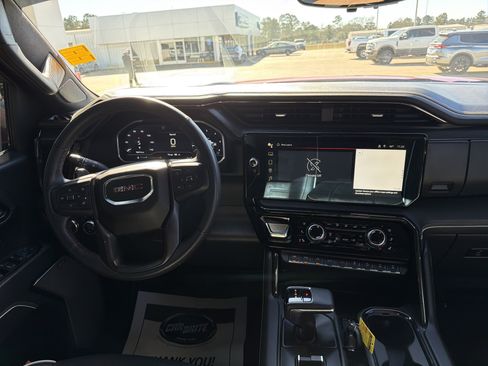 Used 2024 GMC Sierra 1500 AT4X image 9
