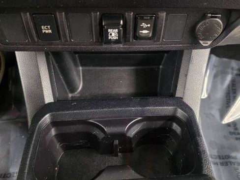Used 2019 Toyota Tacoma SR5 RWD image 24