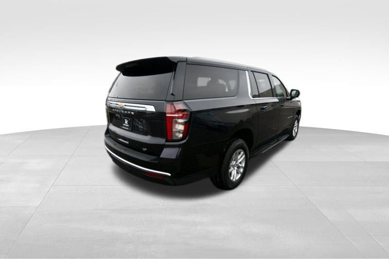 Used 2024 Chevrolet Suburban LT AWD/4WD image 8