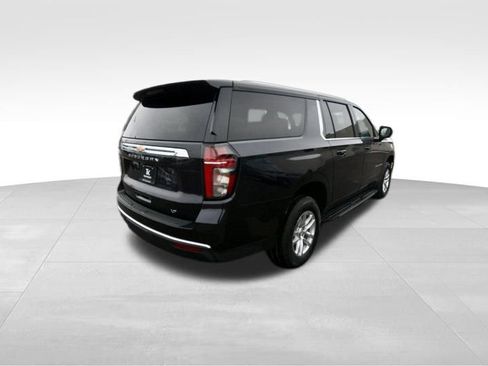 Used 2024 Chevrolet Suburban LT AWD/4WD image 8