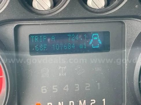 Used 2016 Ford F250 XL w/ Power Equipment Group AWD/4WD image 18
