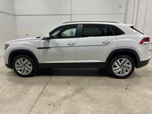 Used 2021 Volkswagen Atlas Cross Sport SE AWD/4WD image 7