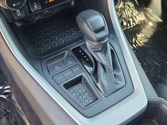 Used 2025 Toyota RAV4 XLE w/ Weather Package FWD image 17