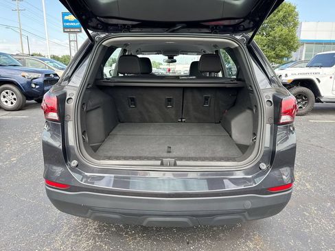 Used 2022 Chevrolet Equinox LS FWD image 24