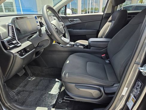 Used 2023 Kia Sportage LX AWD/4WD image 9