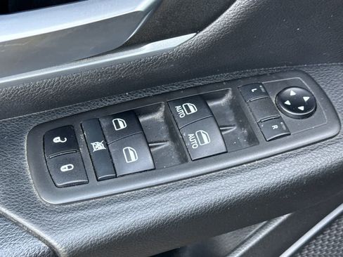 Used 2021 RAM 1500 Big Horn image 13