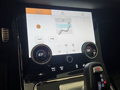 Certified 2023 Land Rover Range Rover Evoque R-Dynamic SE image 13