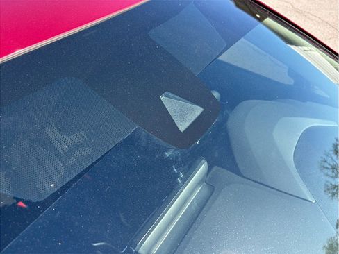 Used 2022 Toyota Corolla LE image 12