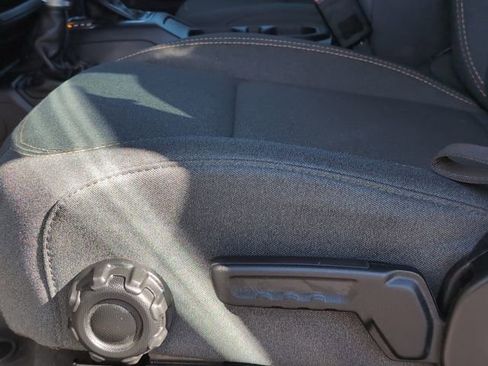 Used 2024 Jeep Gladiator Sport image 14