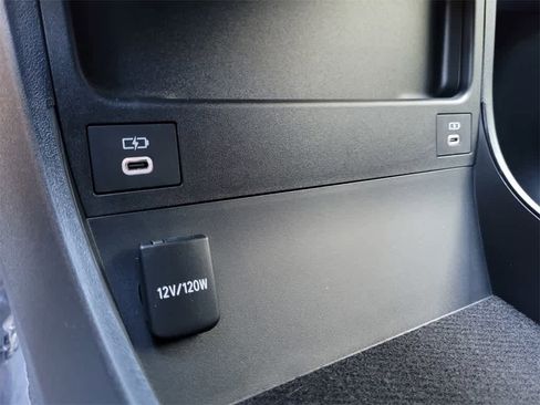 Certified 2024 Subaru Solterra Limited image 17