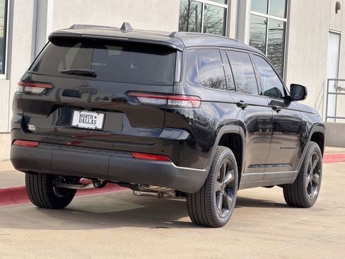New 2025 Jeep Grand Cherokee L Limited w/ Black Appearance Package image 5