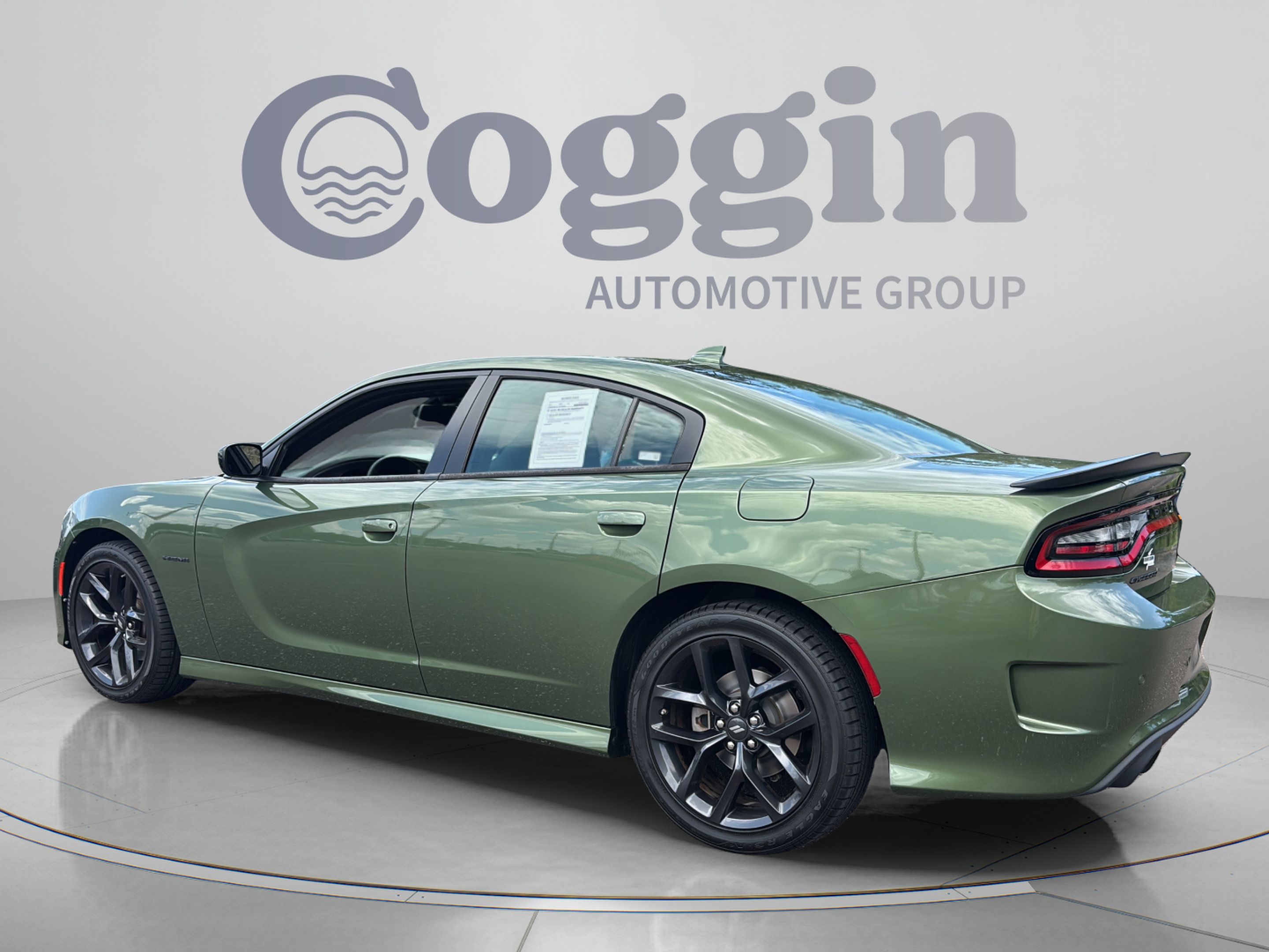 Used 2022 Dodge Charger R/T w/ Blacktop Package RWD image 3