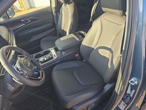 New 2026 Kia Carnival SX image 17