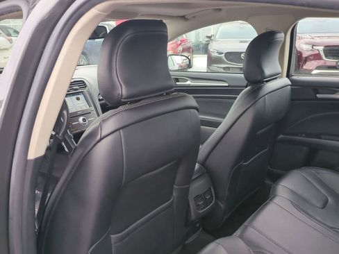 Used 2017 Ford Fusion Titanium image 17
