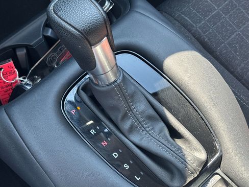 Used 2023 Honda HR-V LX image 22