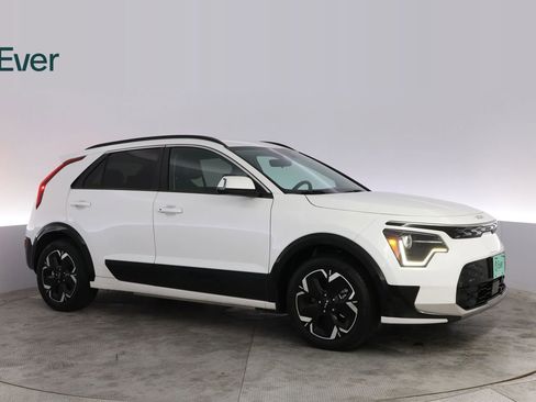 Used 2023 Kia Niro Wind FWD image 14