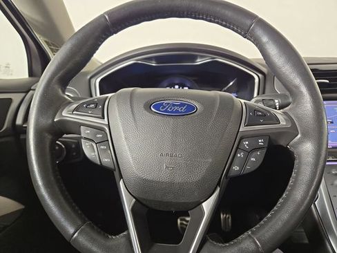 Used 2015 Ford Fusion Titanium image 22