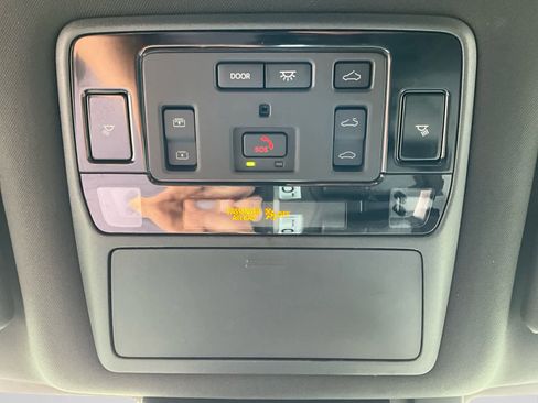 Used 2025 Toyota Grand Highlander AWD Hybrid image 26