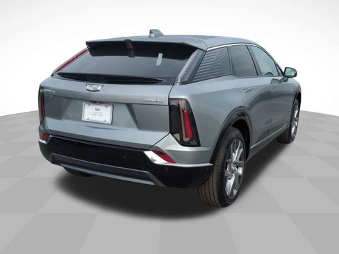 New 2026 Cadillac Optiq Luxury 1 image 5