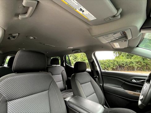 Certified 2023 GMC Acadia SLE w/ Driver Convenience Package image 23