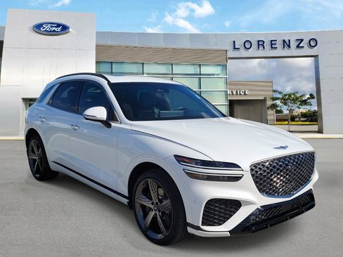 Used 2025 Genesis GV70 3.5T Sport w/ Sport Advanced Package image 3