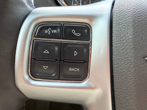 Used 2012 Chrysler 300 Limited w/ Luxury Group RWD image 21