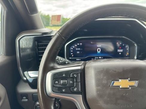 Used 2025 Chevrolet Silverado 1500 LT RWD image 15