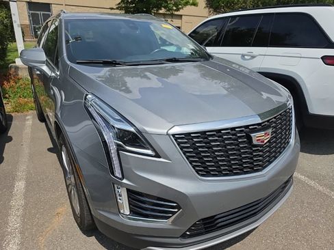 Used 2024 Cadillac XT5 Premium Luxury AWD/4WD image 2