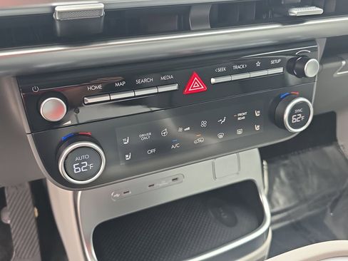 New 2026 Hyundai Ioniq 9 SEL image 23