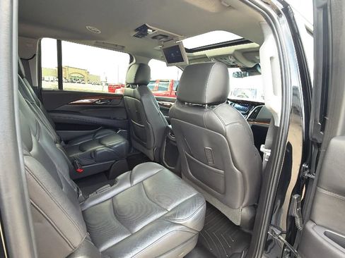 Used 2019 Cadillac Escalade ESV Premium Luxury AWD/4WD image 52