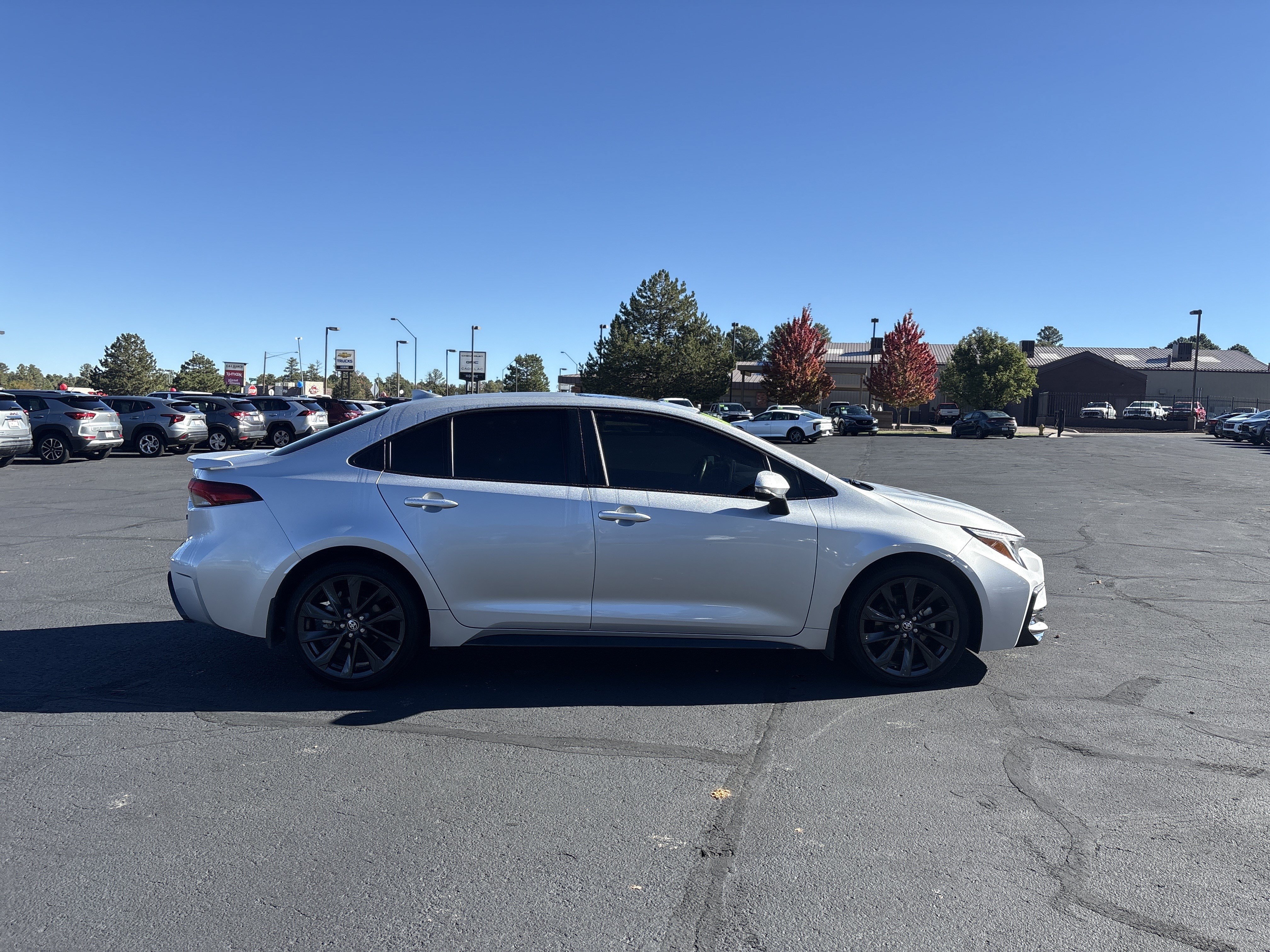 Used 2026 Toyota Corolla XSE FWD image 5