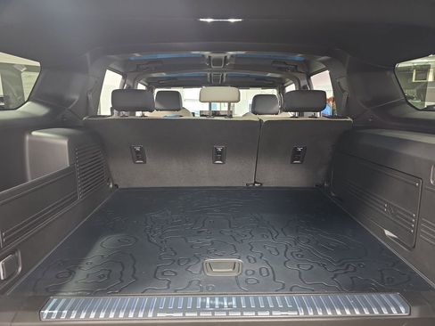 New 2026 GMC Hummer EV SUV w/ LPO, Dark Essentials Package image 12