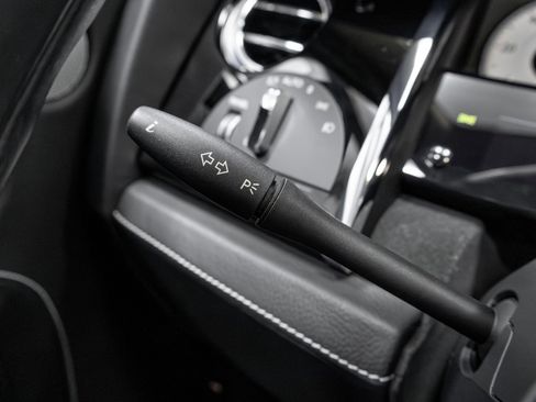 Used 2015 Rolls-Royce Ghost image 64