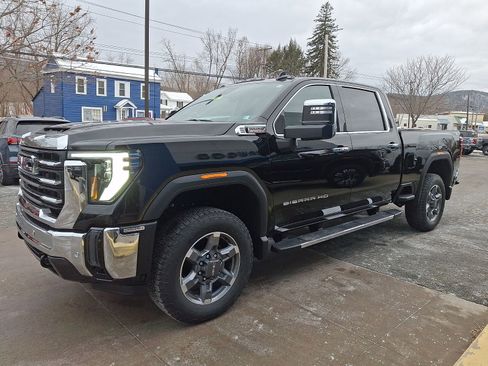 New 2026 GMC Sierra 2500 SLT w/ SLT Premium Package image 3