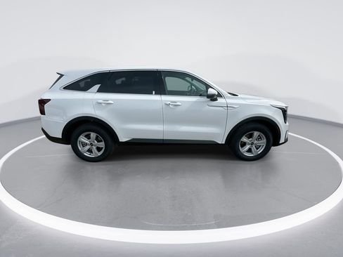 New 2026 Kia Sorento LX FWD image 9