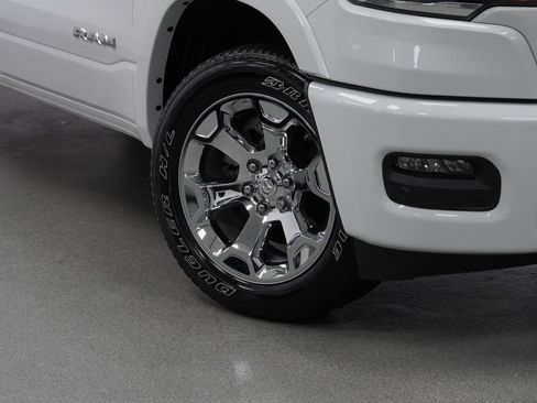 Used 2025 RAM 1500 Big Horn AWD/4WD image 4