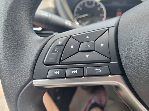 New 2025 Nissan Sentra SV w/ Trunk Package image 18