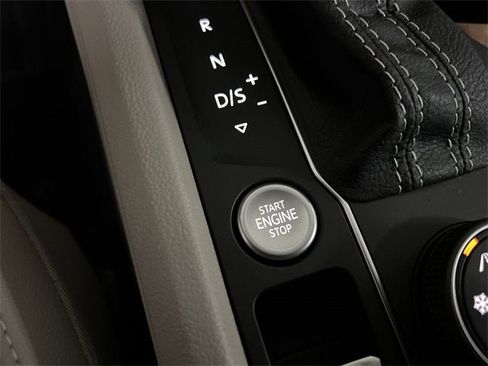 Used 2022 Volkswagen Atlas SE image 16