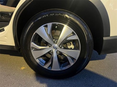 Used 2022 Subaru Ascent Premium w/ Convenience Package image 18