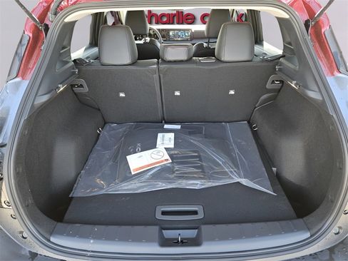 New 2026 Nissan Kicks SR image 18