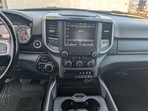 Used 2020 RAM 1500 Big Horn AWD/4WD image 3